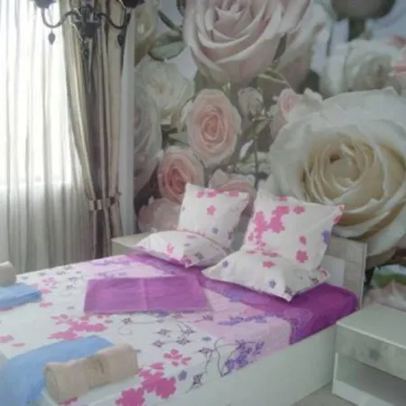 Julia Apartment *